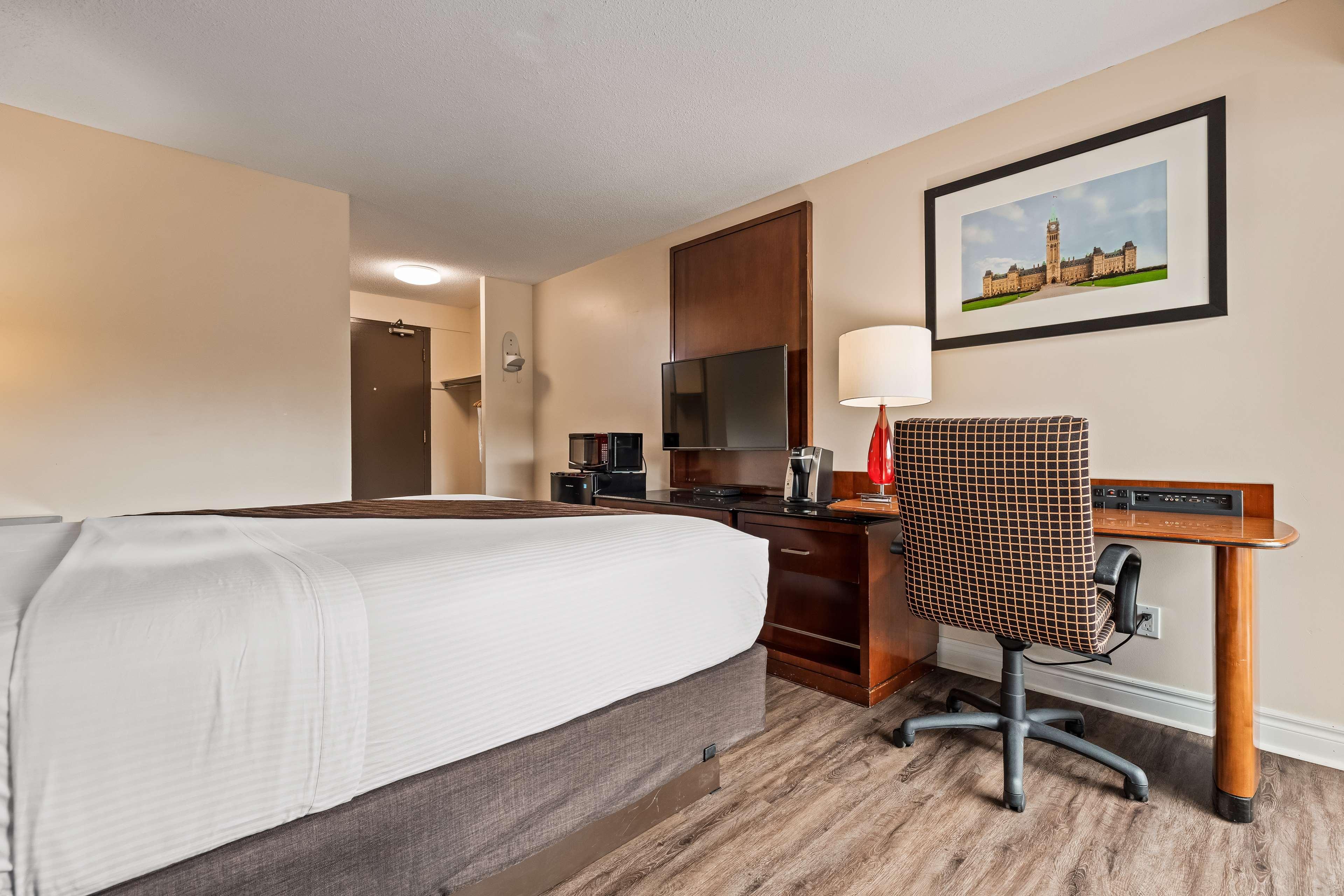 Surestay Hotel By Best Western Kemptville Екстериор снимка